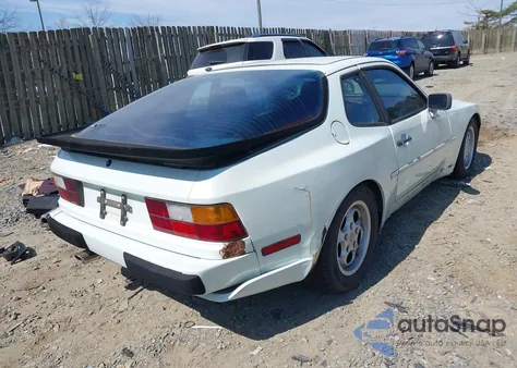 1985 Porsche 944 z USA, uszkodzony, nr VIN WP0AA0949FN455352